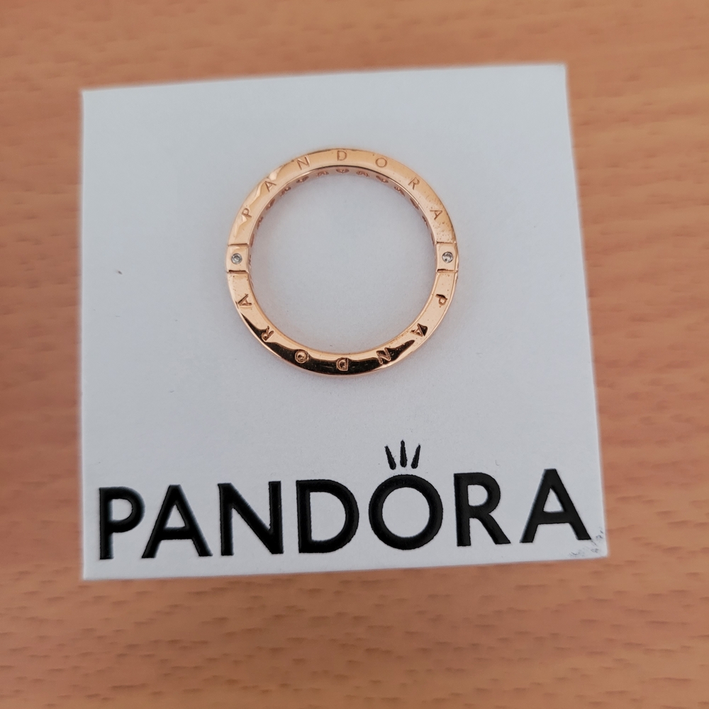 Pandora Rose-Toned Band with Sparkling Details
